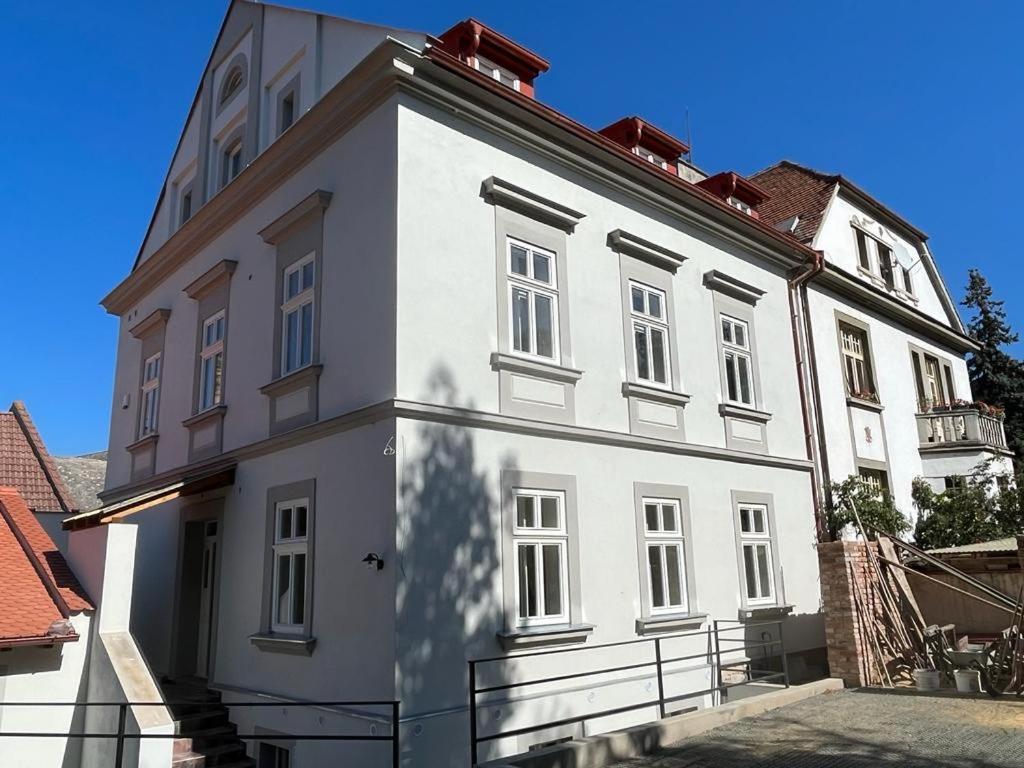 Penzion U Orloje Žatec Extérieur photo