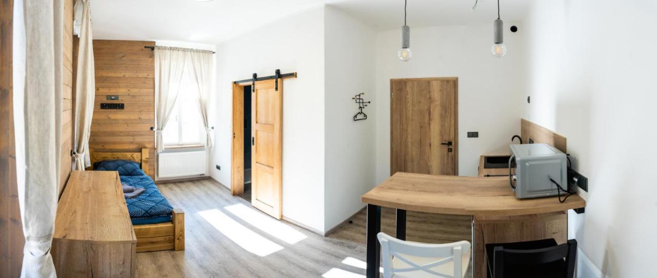 Penzion U Orloje Žatec Extérieur photo