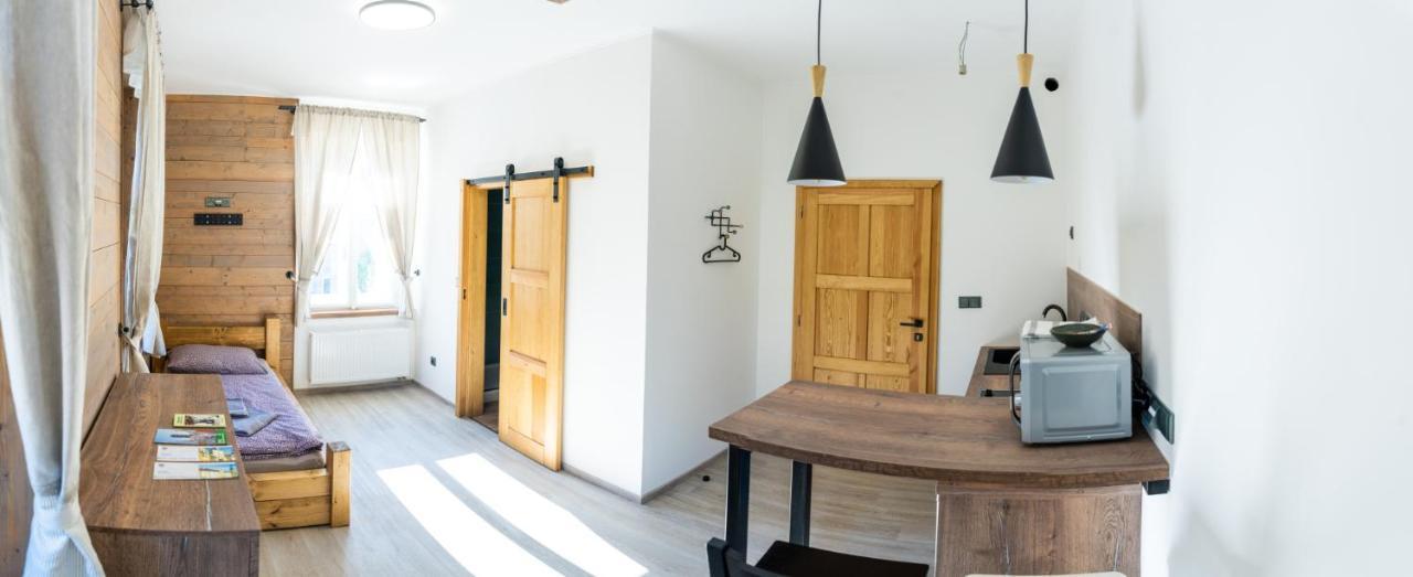 Penzion U Orloje Žatec Extérieur photo